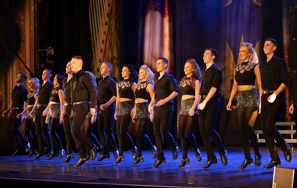 Taste of Ireland - Group in Black